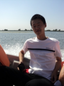 鹤鸣湖 快艇.jpg
